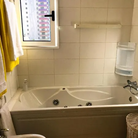 Viparaiso アパート アデヘ